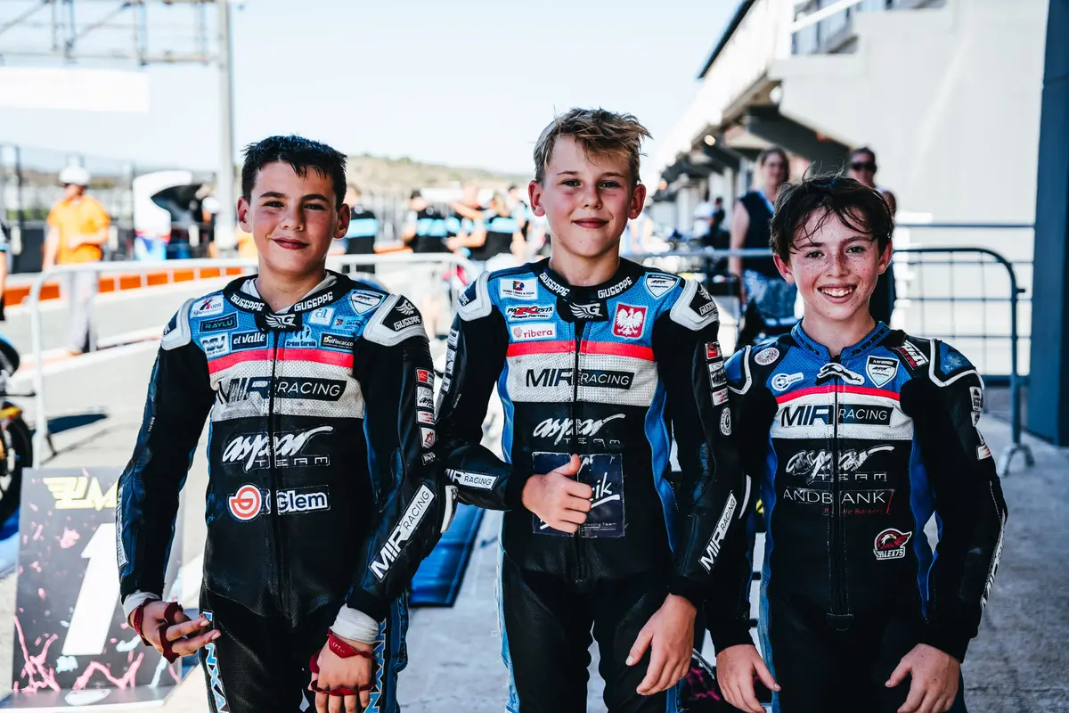 Botti y Kupczynski se imponen en un fin de semana de máxima igualdad de la MIR Racing Aspar Cup en Cheste