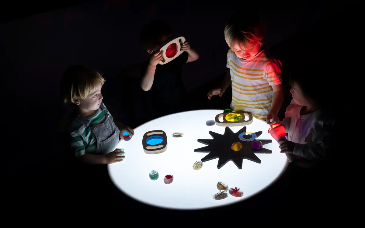 Educació preescolar. Juga l’ombra!
