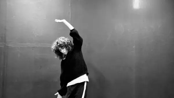 Entrenamientos de contemporáneo APDCV con Débora Ruiz