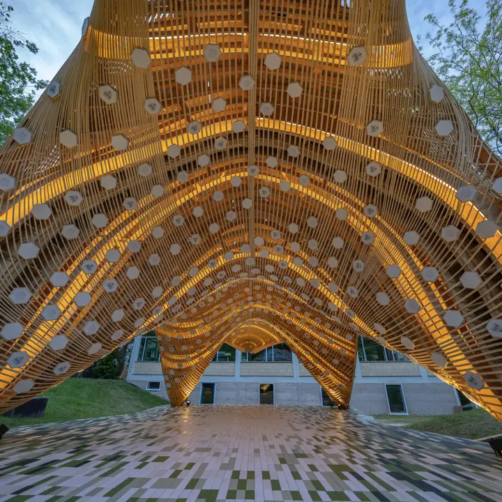 Construir puentes: diseño, artesanía e industria en nuevos escenarios