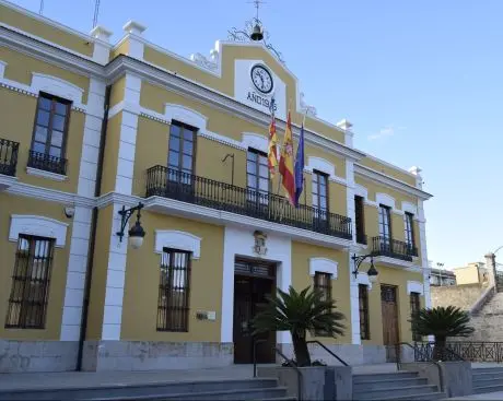 Burjassot aprueba por unanimidad una moción para la defensa de la prestación CUME en apoyo a las familias afectadas