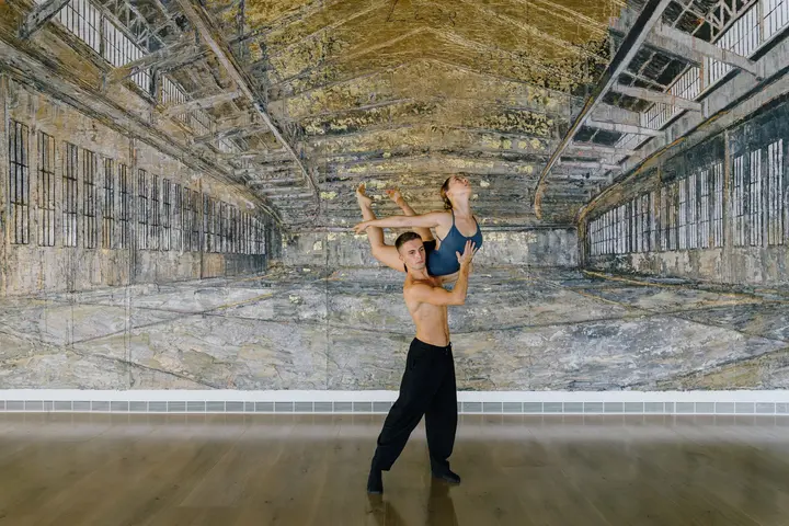 Arte en movimiento: visita guiada y danza