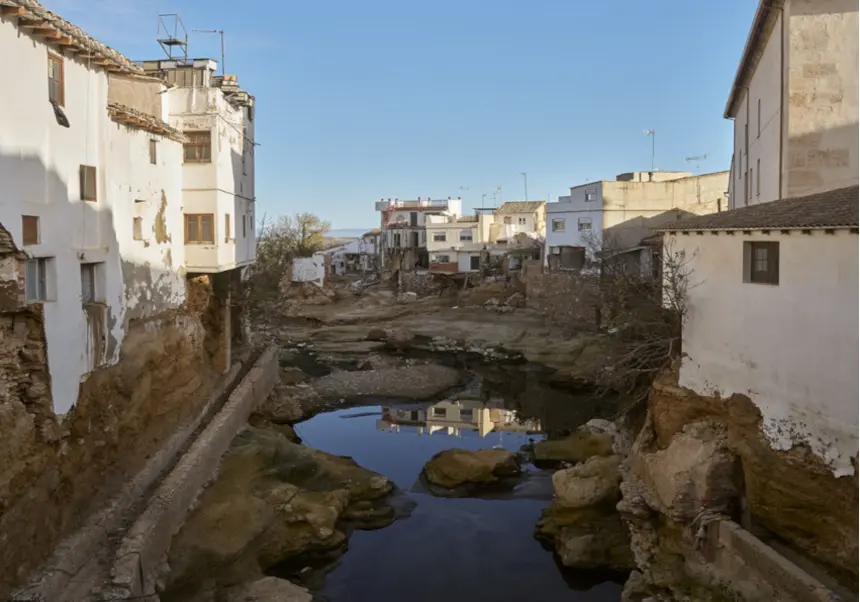 LAS ESCRITURAS DEL AGUA Una mirada social de la dana 29-O/24