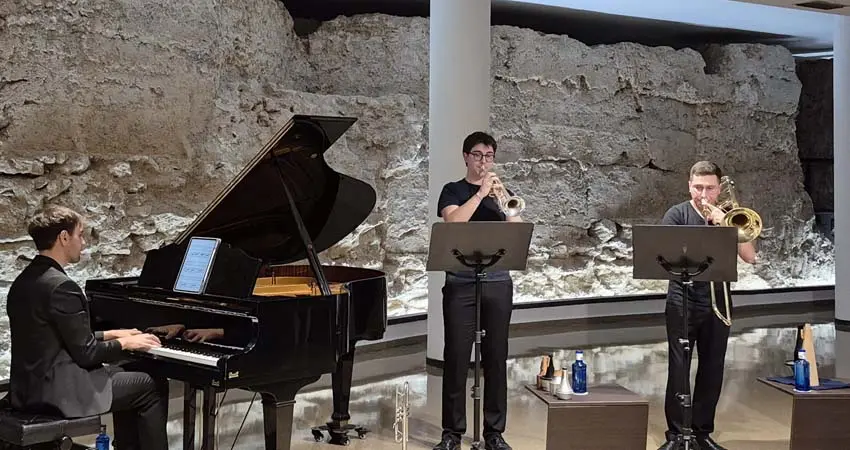 Mauro Bordera, trompeta. Adrián Ortiz, trombón. Antonio Morant, piano