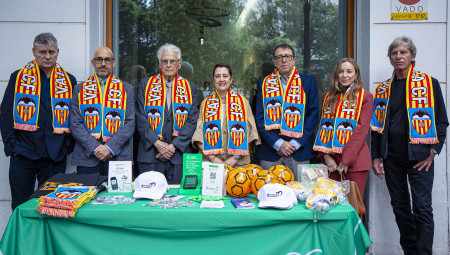 The Valencia CF Foundation and the VCF Academy face intolerance with respect as their flag