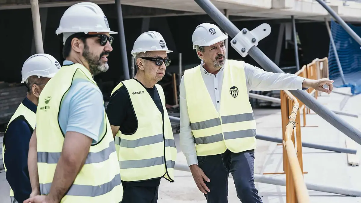 Peter Lim visits Valencia to meet Inma Ibáñez in person and oversee the progress of the Nou Mestalla
