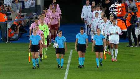 Highlights Real Madrid Cf-Valencia Cf Femenino (3-1)