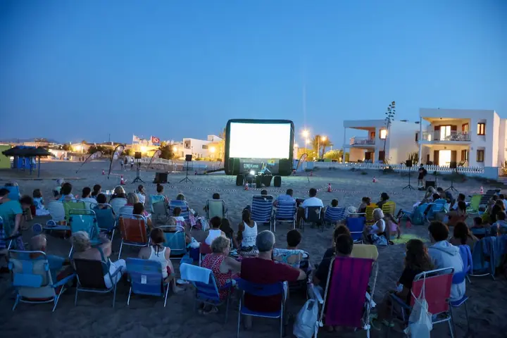 Cine gratis y al aire libre este verano en las playas de València