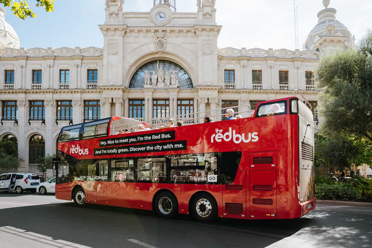 Tres autobuses turísticos diferentes para descubrir València