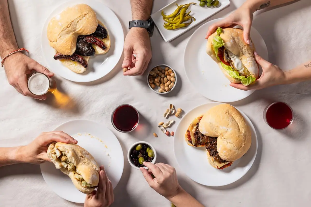 Dónde almorzar cerca del mar en València