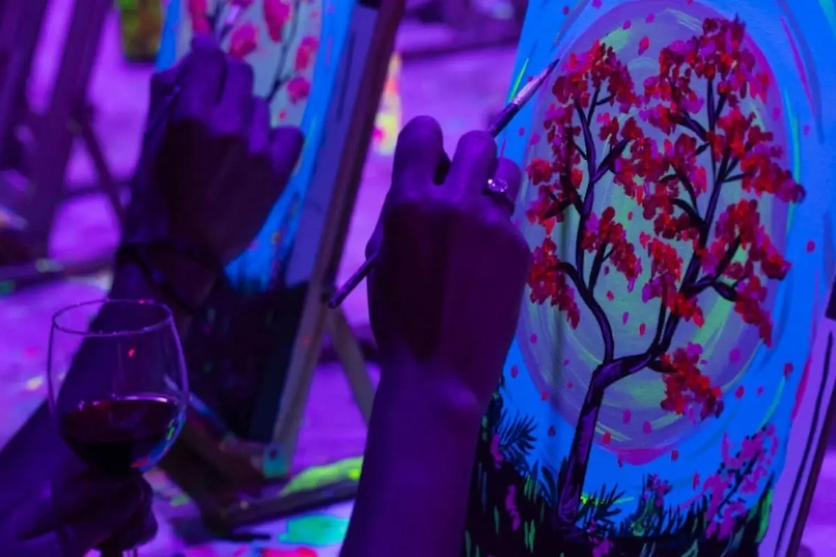 Arte y vino en València: pinta, brinda y disfruta de experiencias únicas