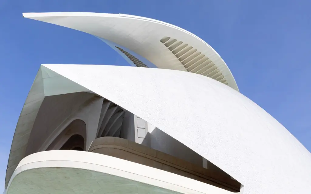 Visitas guiadas para conocer los secretos del Palau de Les Arts