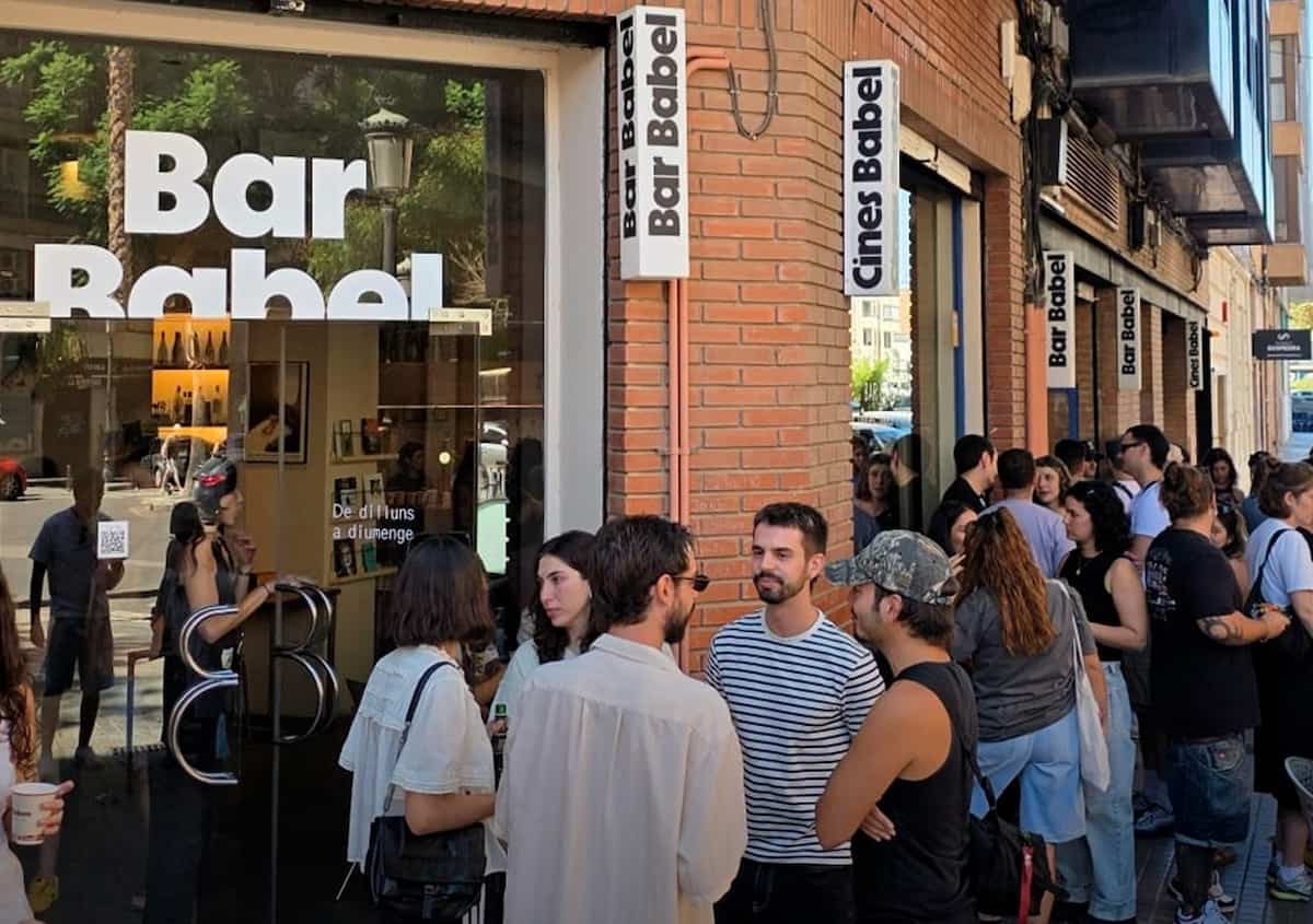 Vuelve el combo peli y vermut de fin de semana a Cines Babel