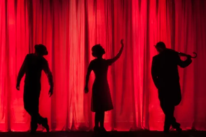 Espectáculo operístico «Einstein on the beach» de Ictus Ensemble & Collegium Vocale Gent